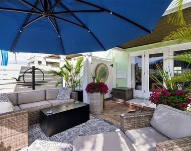 4751 Coquina Key Drive Se - Photo Thumbnail 39