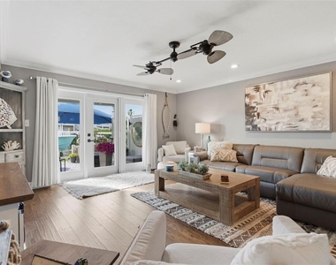 4751 Coquina Key Drive Se - Photo Thumbnail 14