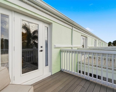 4751 Coquina Key Drive Se - Photo Thumbnail 36
