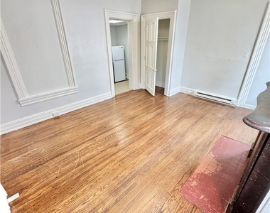 122 N 8th Street - Photo Thumbnail 1