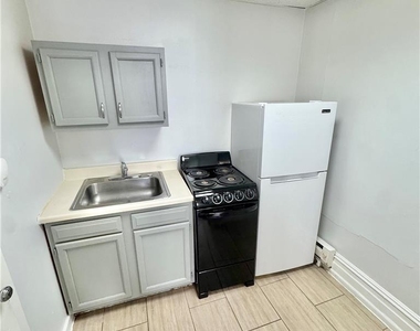 122 N 8th Street - Photo Thumbnail 4
