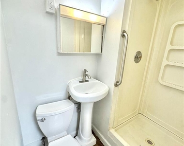122 N 8th Street - Photo Thumbnail 6