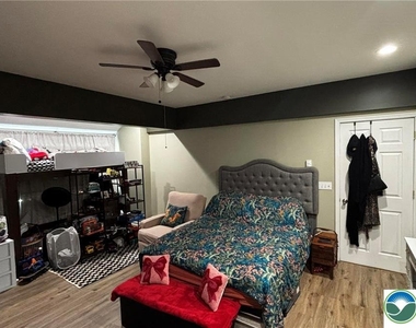 200 N 11th Street - Photo Thumbnail 2