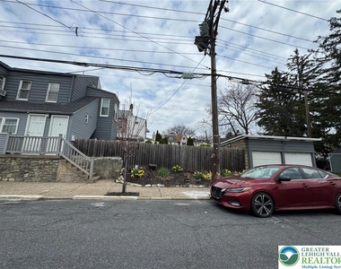 200 N 11th Street - Photo Thumbnail 9