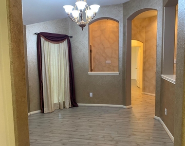 12918 Stratford Mill Lane - Photo Thumbnail 5