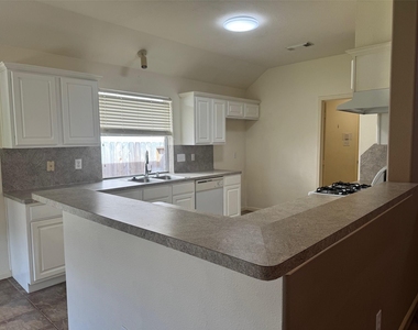 12918 Stratford Mill Lane - Photo Thumbnail 6