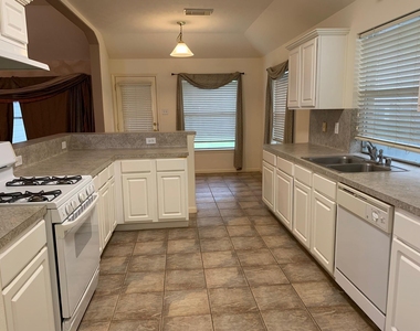 12918 Stratford Mill Lane - Photo Thumbnail 7
