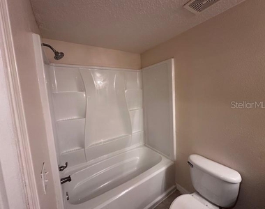 9520 Amberdale Court - Photo Thumbnail 14