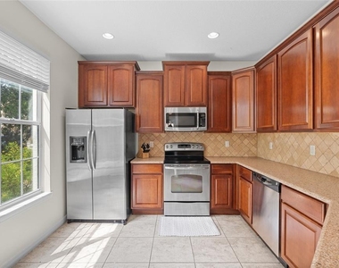 6714 Breezy Palm Drive - Photo Thumbnail 1