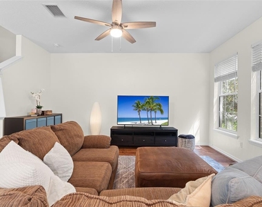6714 Breezy Palm Drive - Photo Thumbnail 11