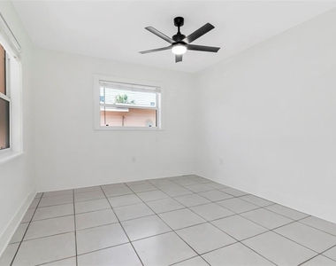 3514 Gulf Boulevard - Photo Thumbnail 14