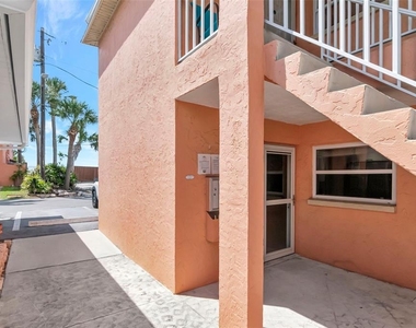 3514 Gulf Boulevard - Photo Thumbnail 2