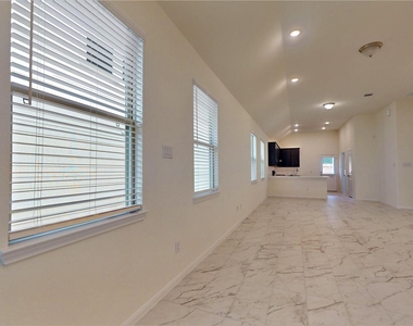 10434 Astor Point Trl - Photo Thumbnail 9
