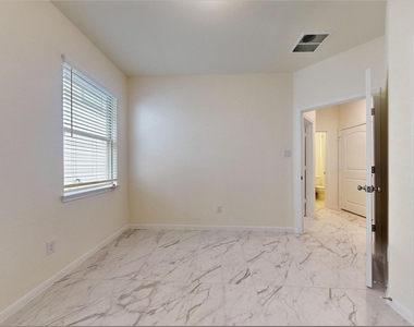 10434 Astor Point Trl - Photo Thumbnail 36