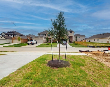 10434 Astor Point Trl - Photo Thumbnail 4