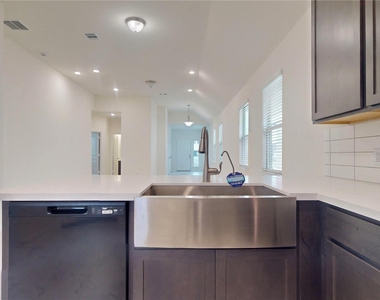 10434 Astor Point Trl - Photo Thumbnail 18