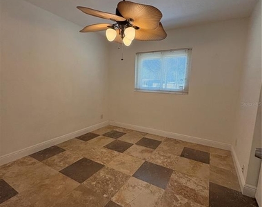 218 Lewis Boulevard Se - Photo Thumbnail 2