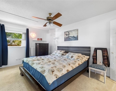 2525 W Bay Drive - Photo Thumbnail 18