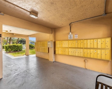 2525 W Bay Drive - Photo Thumbnail 28