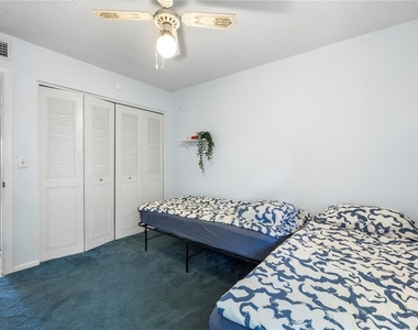 2525 W Bay Drive - Photo Thumbnail 26