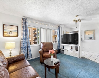 2525 W Bay Drive - Photo Thumbnail 8
