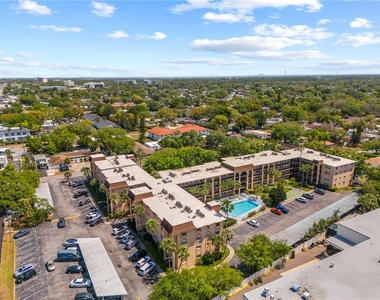 2525 W Bay Drive - Photo Thumbnail 36