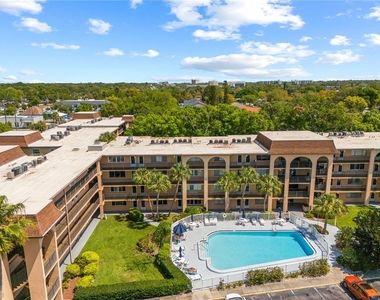 2525 W Bay Drive - Photo Thumbnail 30