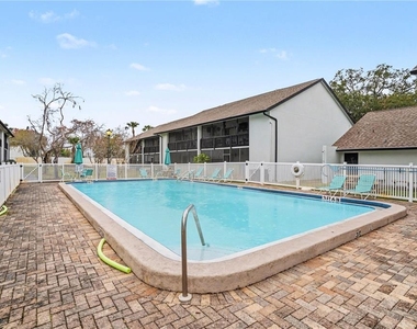 9802 Lombard Court - Photo Thumbnail 25