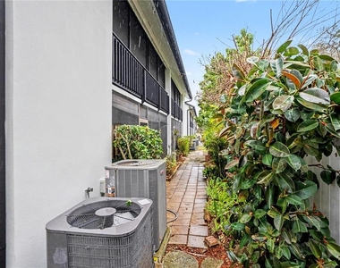 9802 Lombard Court - Photo Thumbnail 24
