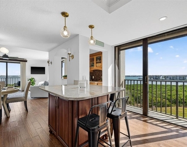 1501 Gulf Boulevard - Photo Thumbnail 6