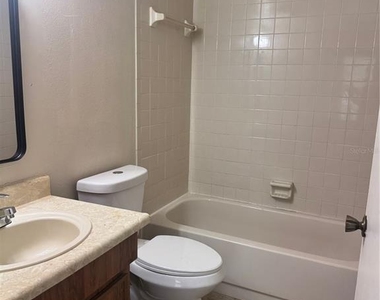3028 Bonaventure Circle - Photo Thumbnail 4