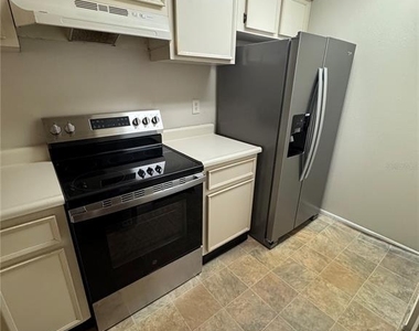 3028 Bonaventure Circle - Photo Thumbnail 2