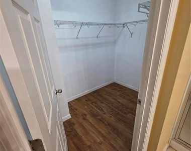 4600 Caverns Drive - Photo Thumbnail 8