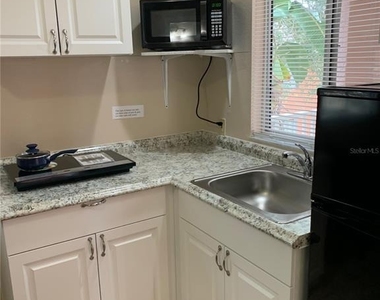2777 N Poinciana Boulevard - Photo Thumbnail 4