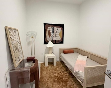 5587 Millenia Park Blvd - Photo Thumbnail 1