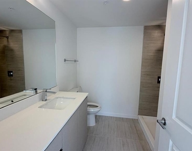 5587 Millenia Park Blvd - Photo Thumbnail 28