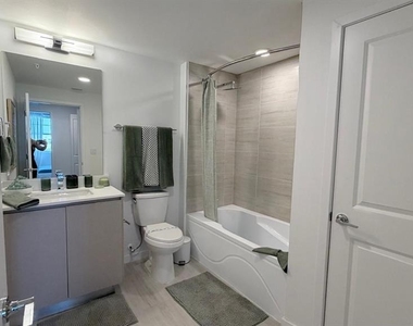 5587 Millenia Park Blvd - Photo Thumbnail 2