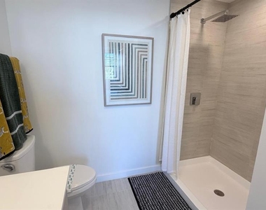 5587 Millenia Park Blvd - Photo Thumbnail 8