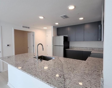 5587 Millenia Park Blvd - Photo Thumbnail 21