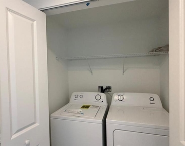 5587 Millenia Park Blvd - Photo Thumbnail 3