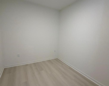 5587 Millenia Park Blvd - Photo Thumbnail 26