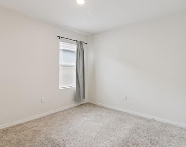 4373 Deleon Street - Photo Thumbnail 11