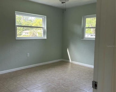 1643 Ne 16th Avenue - Photo Thumbnail 5