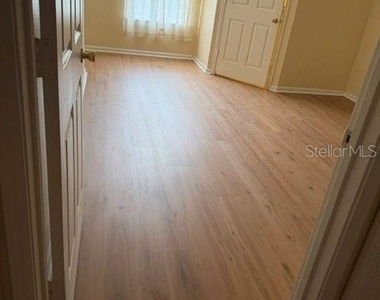 14238 Fredricksburg Drive - Photo Thumbnail 9