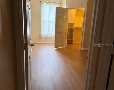 14238 Fredricksburg Drive - Photo Thumbnail 8