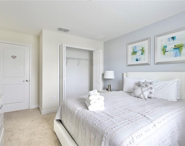 9063 Dogleg Drive - Photo Thumbnail 12