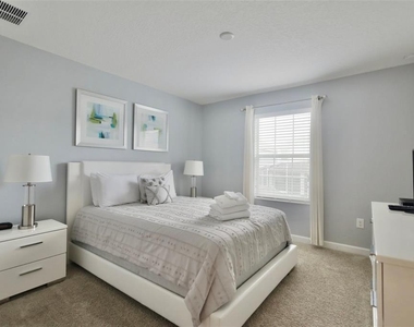 9063 Dogleg Drive - Photo Thumbnail 11