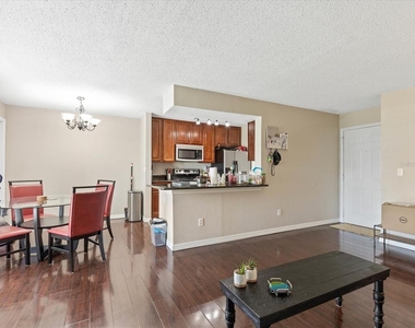2550 N Alafaya Trail - Photo Thumbnail 4