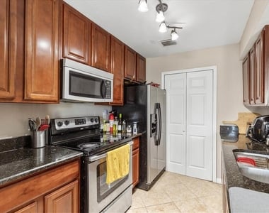 2550 N Alafaya Trail - Photo Thumbnail 9