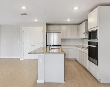 5580 Maddie Drive - Photo Thumbnail 13